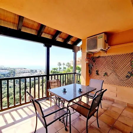 Duplex Alcores Seaviews Apartment